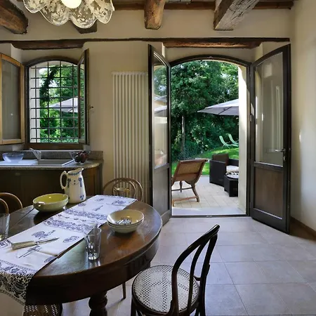 Villa Luce Tra I Faggi 8, Emma *