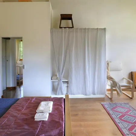 Luce Tra I Faggi 8, Emma Villa Montemaggiore al Metauro